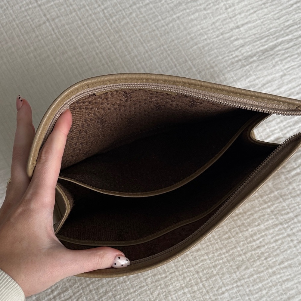Vintage YSL Tan Clutch - Picture 7 of 12